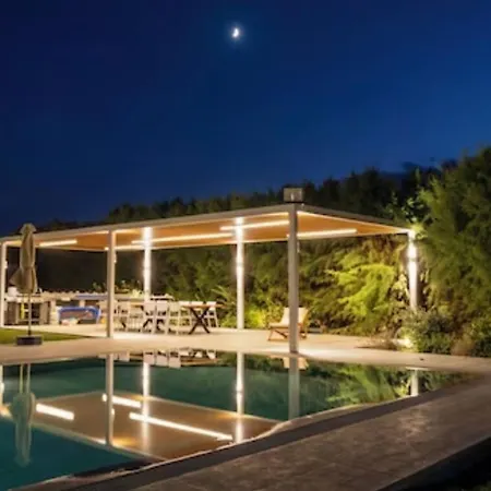 Ramann, Rhodes Villa