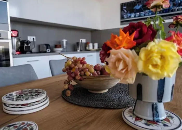 Ramann, Rhodes فيلة Fánai