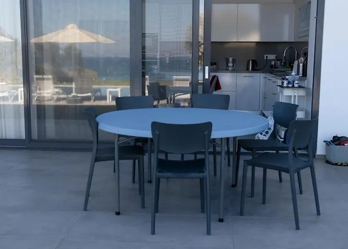 Ramann, Rhodes * Fánai